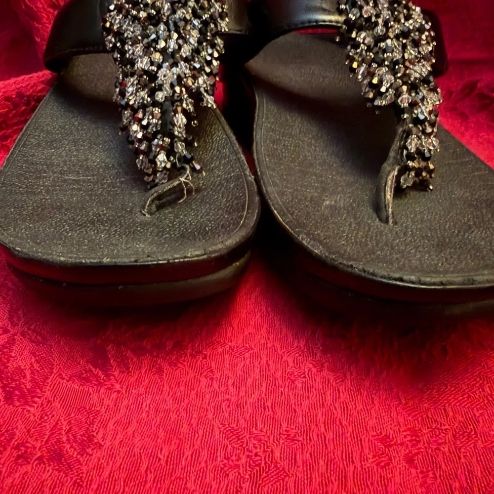 FitFlop Women's Rumba Black Beaded Toe-Post Thong Sandals *9* - Picture 5 of 6